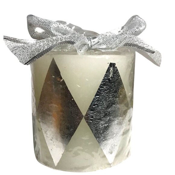 Decorative White & Silver Candle With Bow 3" Tall Hudson Bay Company - Picture 1 of 5